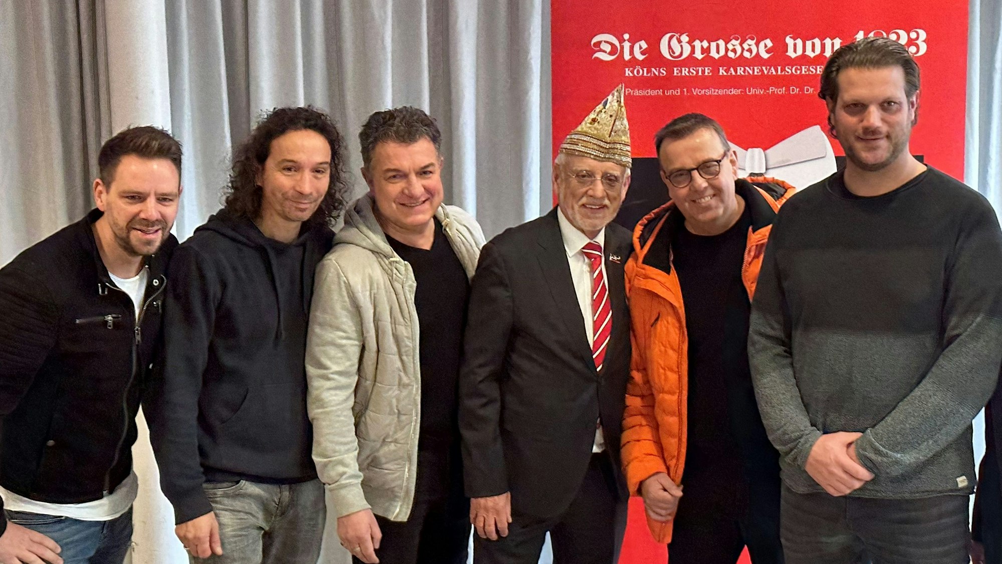 Bei der grossen Schäl Zick am Tanzbrunnen spielen zahlreiche Topbands am Karnevalssonntag.