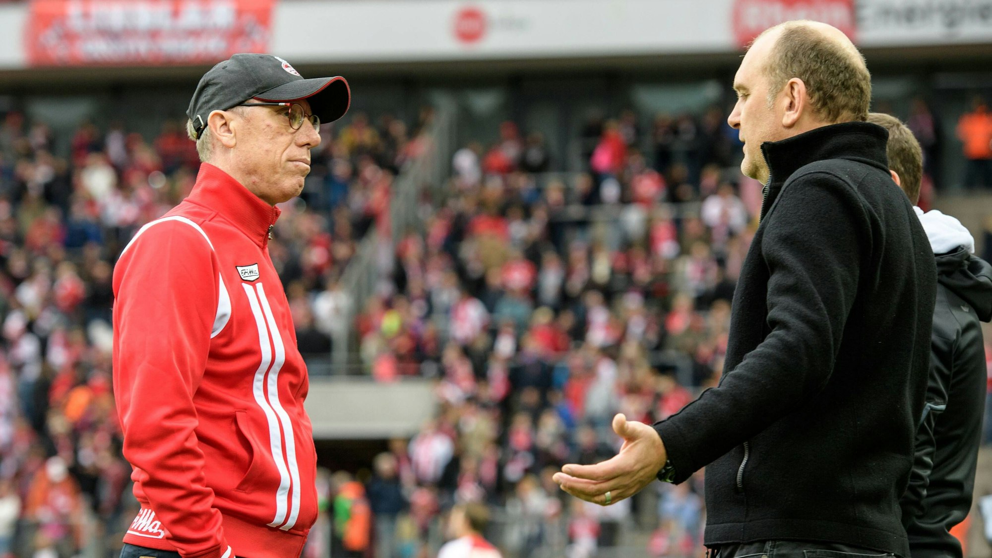 Manager Jörg Schmadtke und Trainer Peter Stöger gerieten zur Saison 2017/18 in Streit - bis zum Jahreswechsel 2017/18 waren beide zurückgetreten.