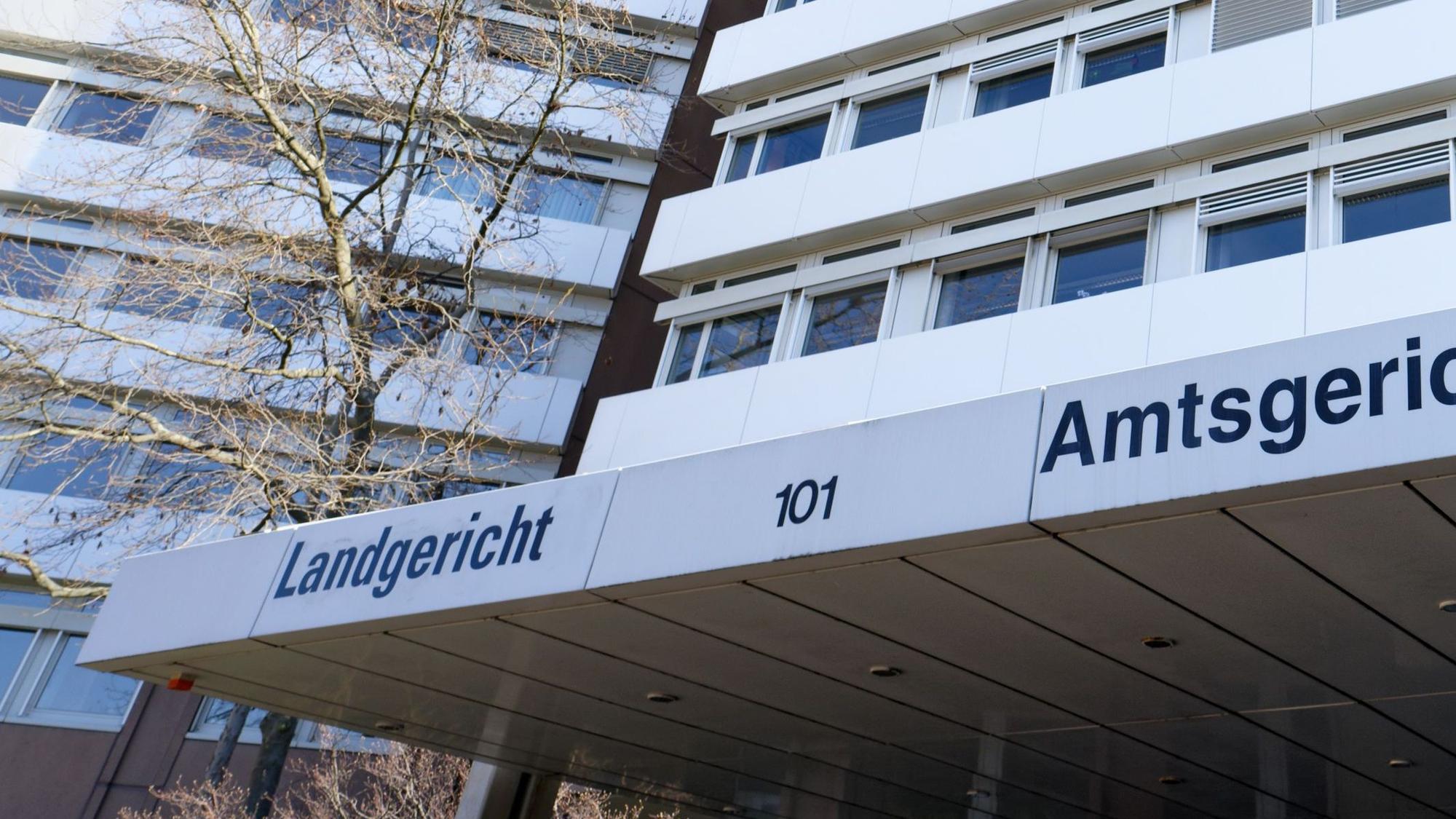 Amts- und Landgericht Köln, Außenansicht