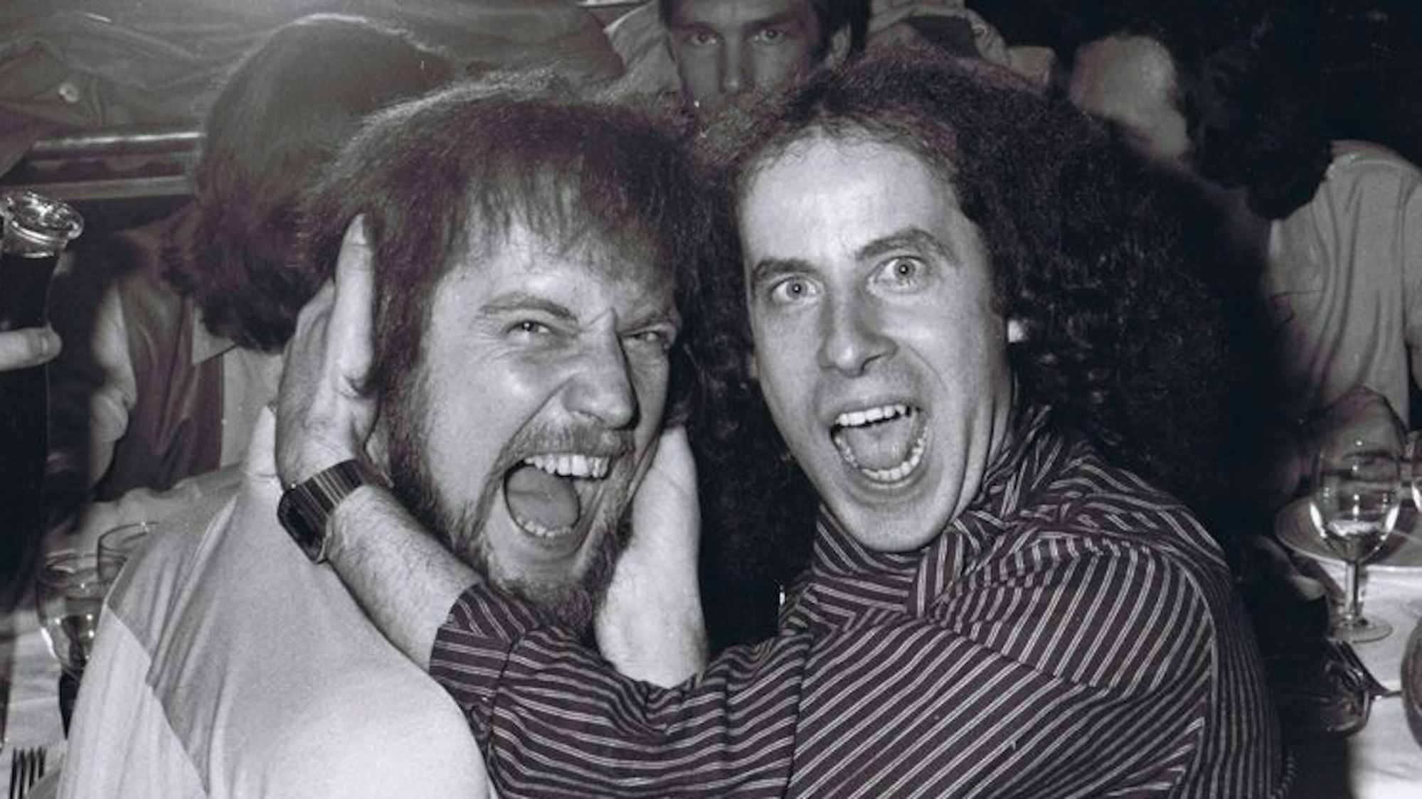 Dieter Dierks und Klaus Meine schauen schräg in die Kamera.