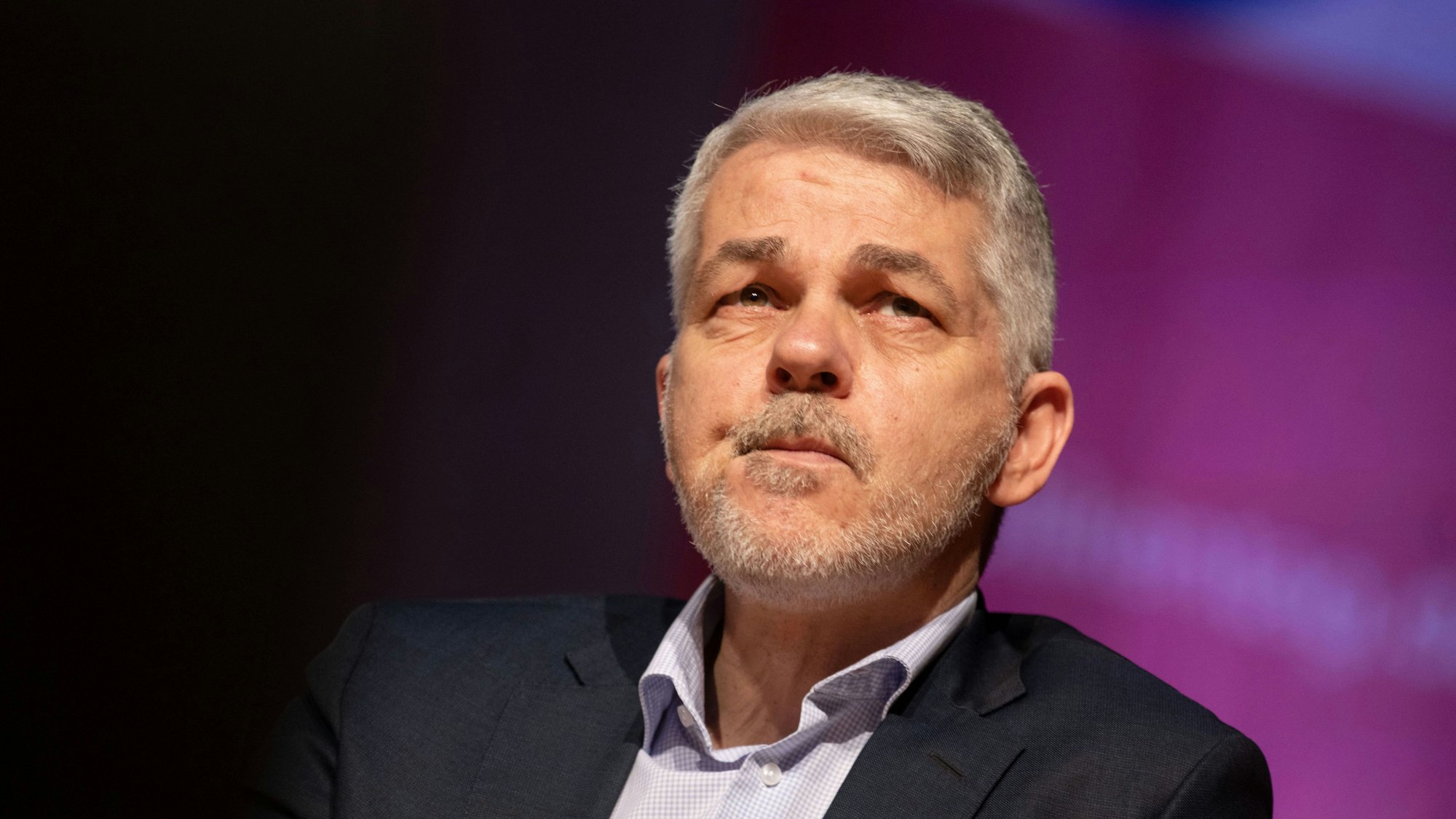 28.05.2022, Baden-Württemberg, Stuttgart: Carlo Masala, Politikwissenschaftler, nimmt an der Podiumsdiskussion «Die Ukraine - Europas klaffende Wunde» im Rahmen des Katholikentags teil. Foto: Marijan Murat/dpa +++ dpa-Bildfunk +++