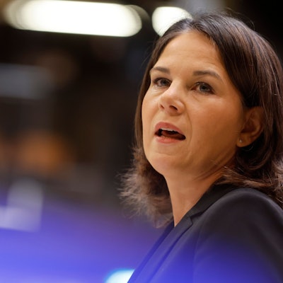 Annalena Baerbock während eines Vortrags in Brüssel