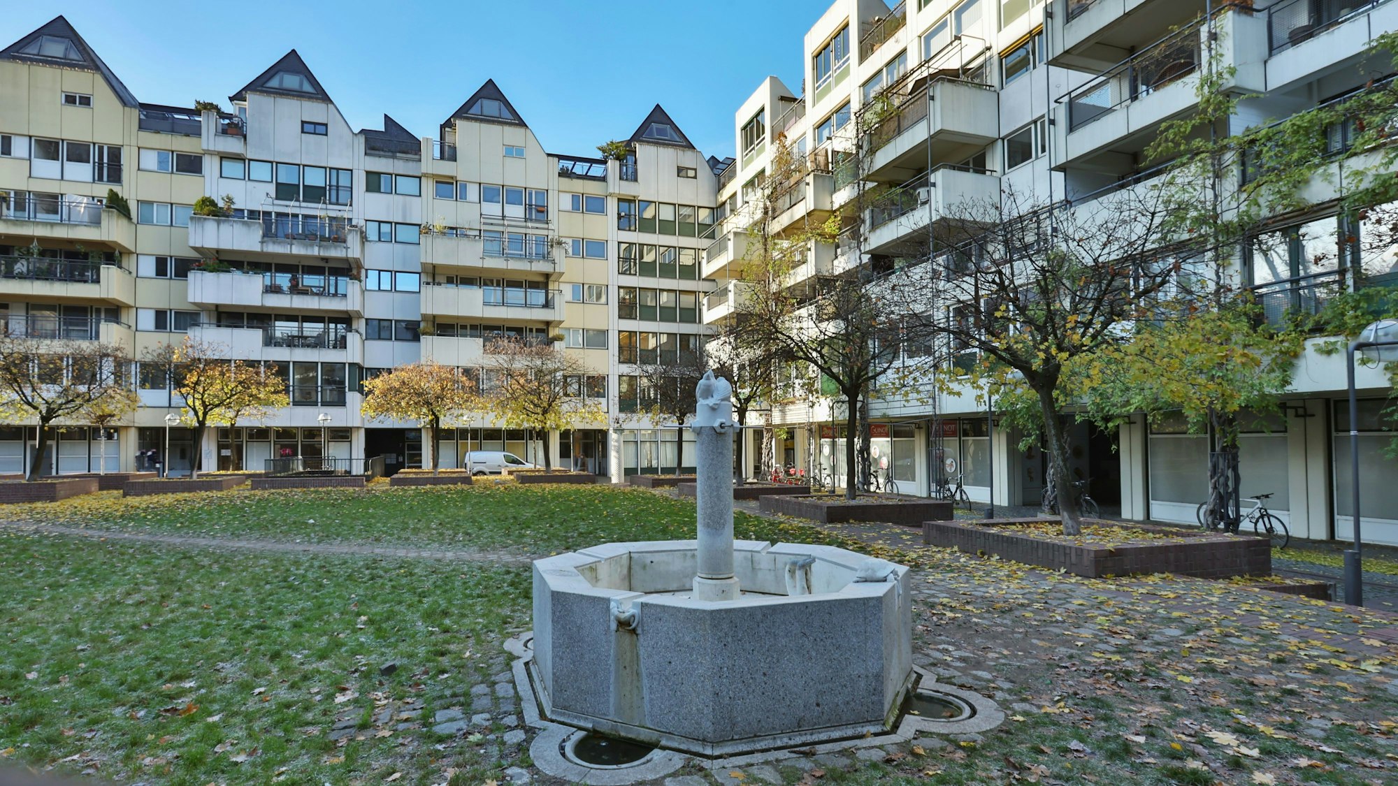 13.12.2022
Köln:
Die Wohnbebauung an Groß St. Martin (Quartier um Groß Sankt Martin) wurde in den 1970er Jahren errichtet.
Foto: Martina Goyert