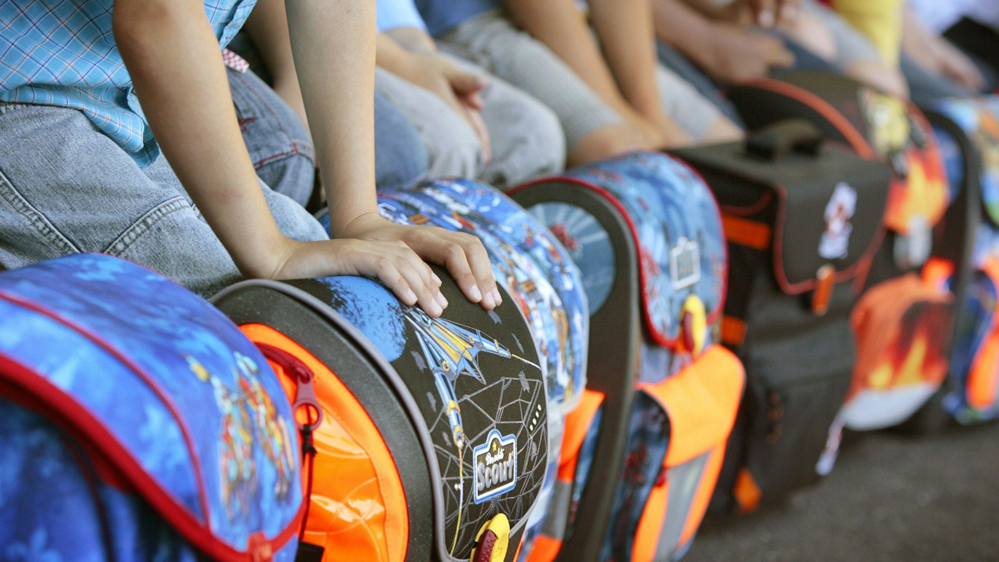 An welcher Schule unterrichtet werden, ist oft mit riesigen Unterschieden in Ausstattung des Gebäudes verbunden.