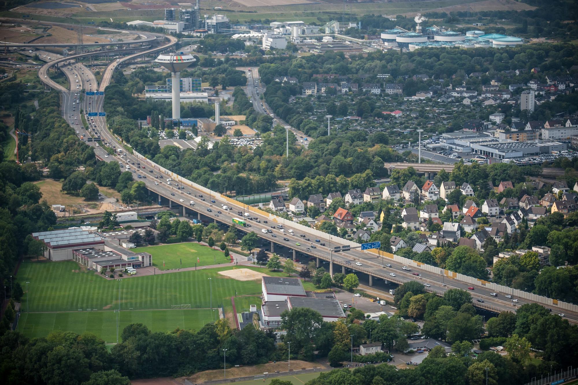 Autobahn 1; Stelze, Sportpark, Küppersteg. Foto: Ralf Krieger