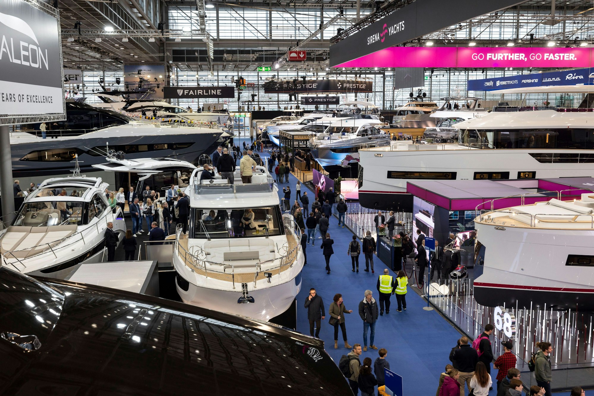 Jachten auf der Düsseldorfer Messe Boot