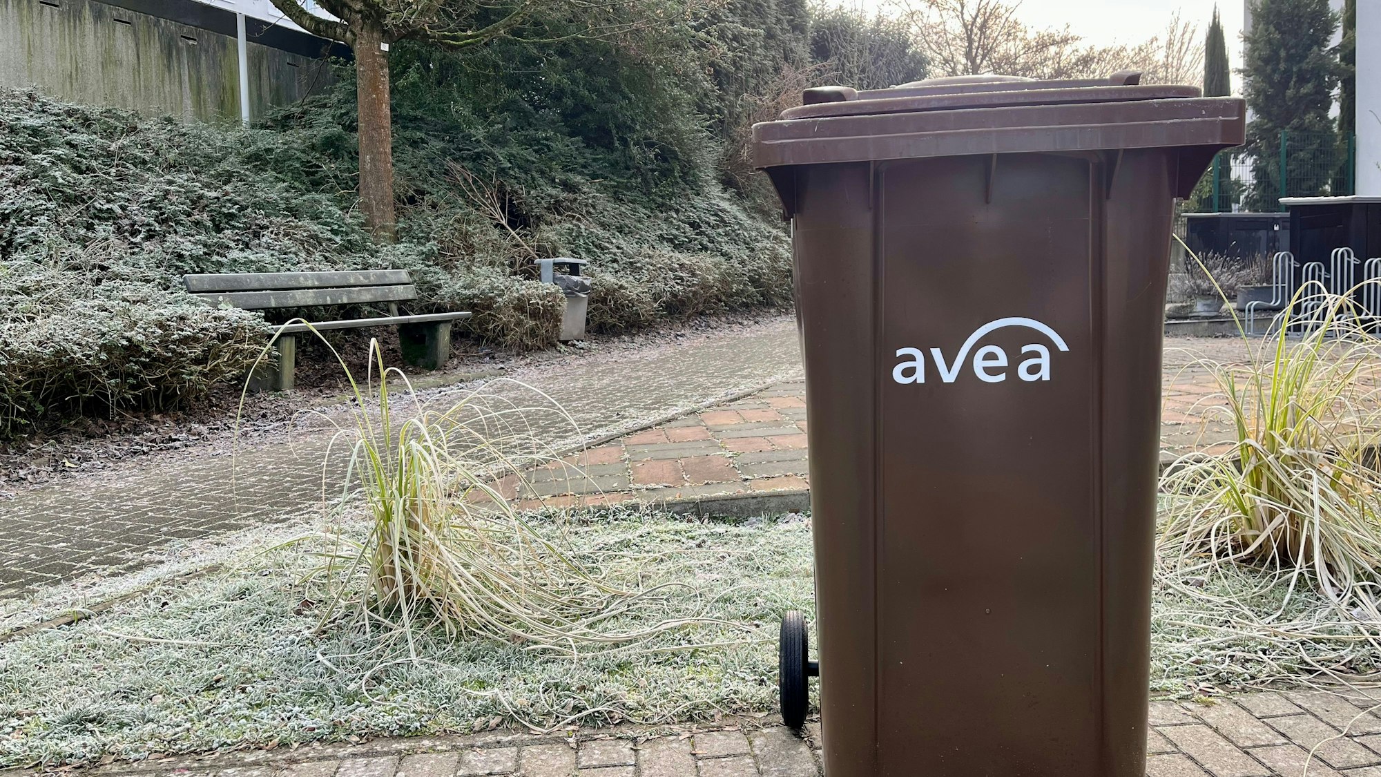 Eine Mülltonne in Leverkusen