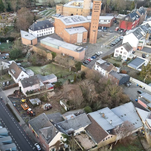 Blick aus der Luft auf das Grundstück, das die Stadt gekauft hat.