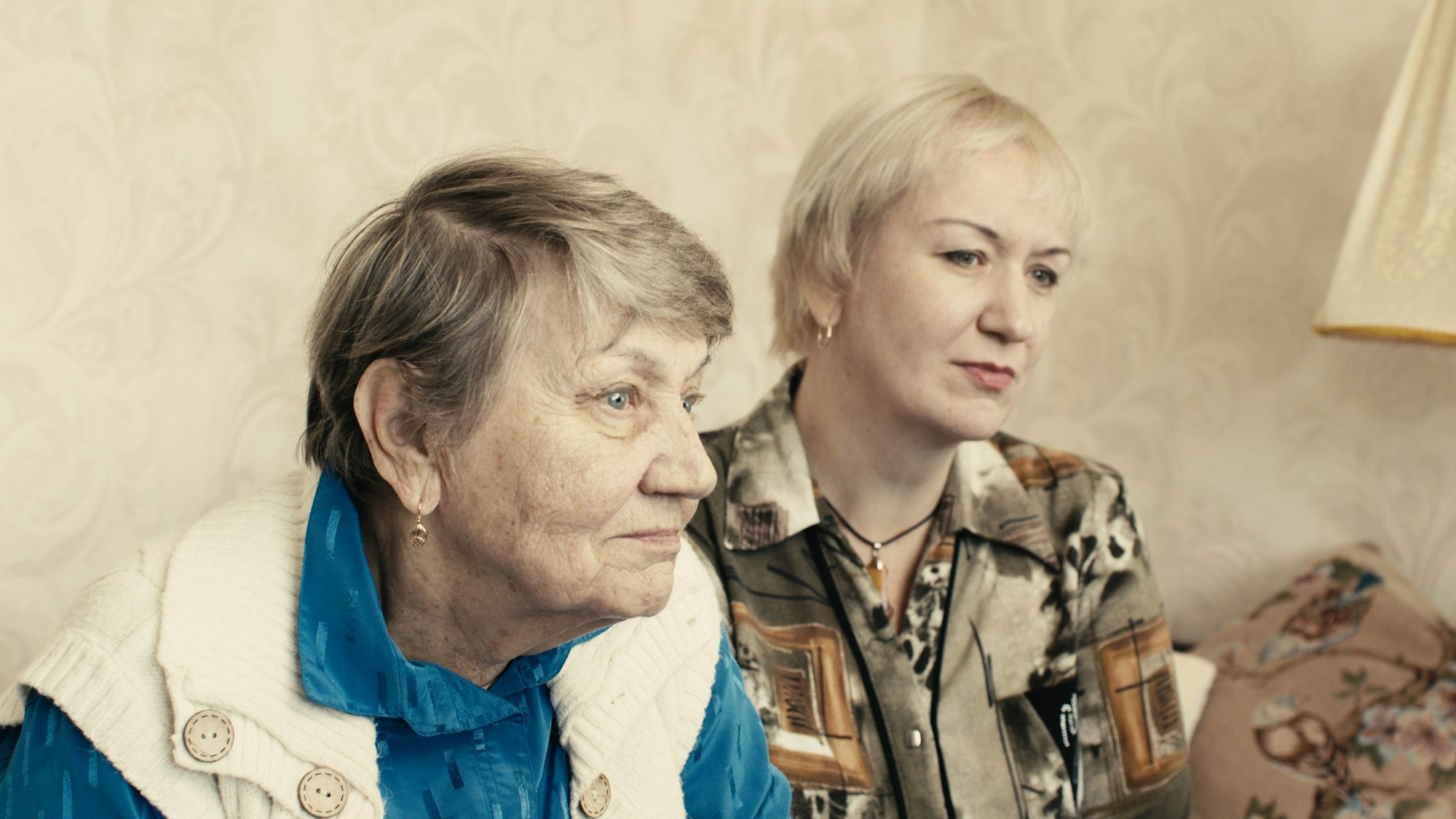 Strishkowa mit ihrer Tochter Olga.