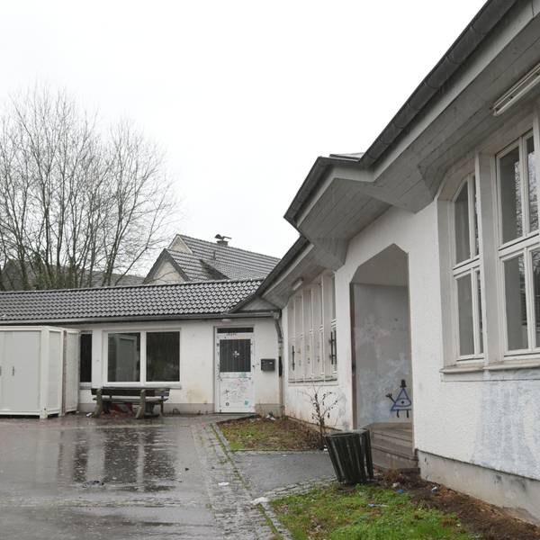 Das Foto zeigt die Alte Schule in Kürten-Eichhof.