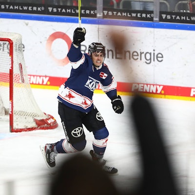 Maximilian Kammerer Koeln feiert seinen Siegtreffer zum 2:1 gegen Nuernberg Koelner Haie vs Nuernberg Ice Tigers, Eishockey, DEL, 29.01.2023 Koelner Haie vs Nuernberg Ice Tigers, Eishockey, DEL, 29.01.2023 Koeln *** Maximilian Kammerer Koeln celebrates his winning goal to 2 1 against Nuernberg Koelner Haie vs Nuernberg Ice Tigers, Ice Hockey, DEL, 29 01 2023 Koelner Haie vs Nuernberg Ice Tigers, Ice Hockey, DEL, 29 01 2023 Koeln Copyright: xEibner-Pressefotox EP_RWS