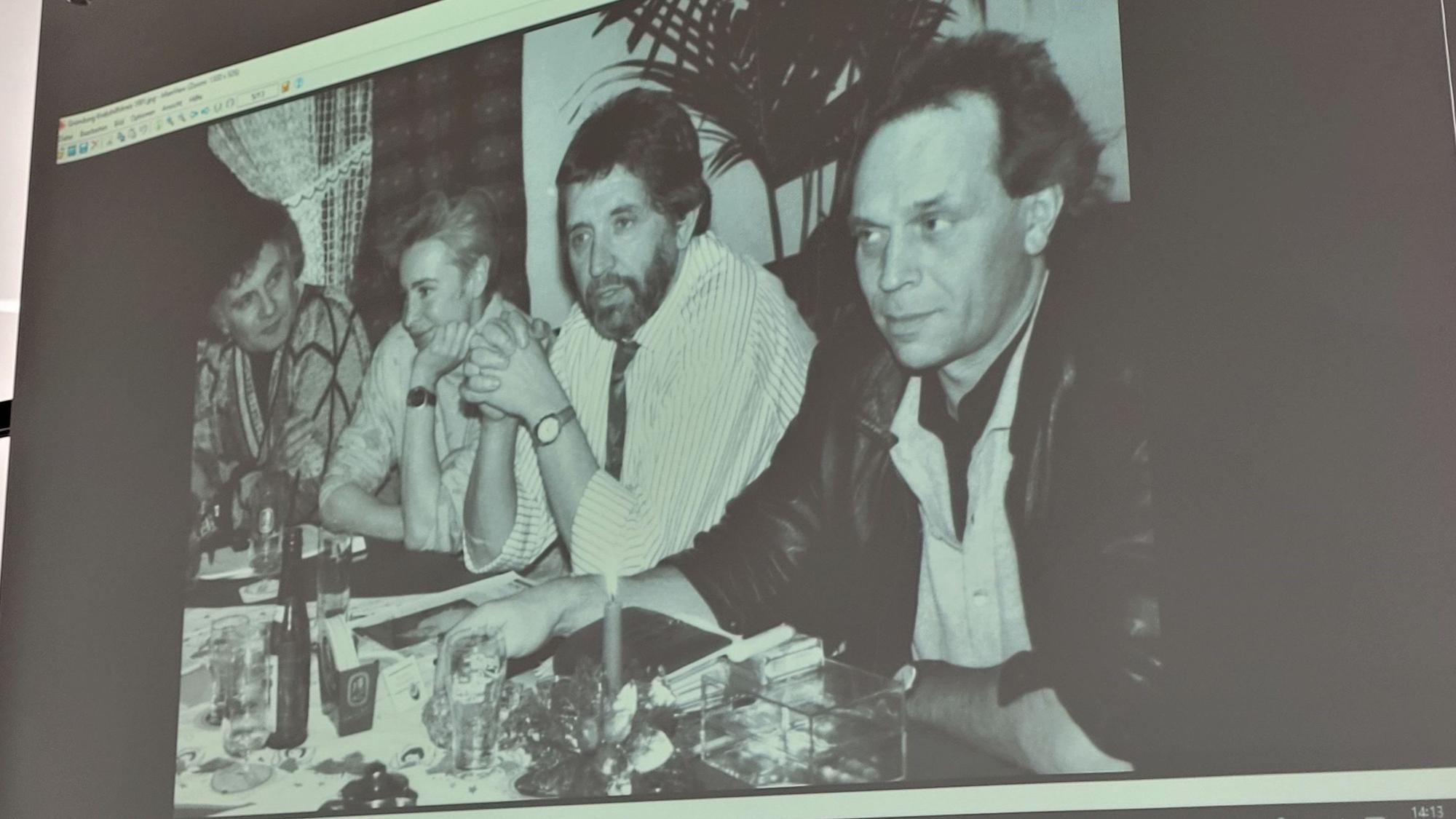 Willi Greuel (2.v.r.) und Helmut Lanio (r.) bei einer Veranstaltung des Kaller Hilfskreises für krebskranke Kinder