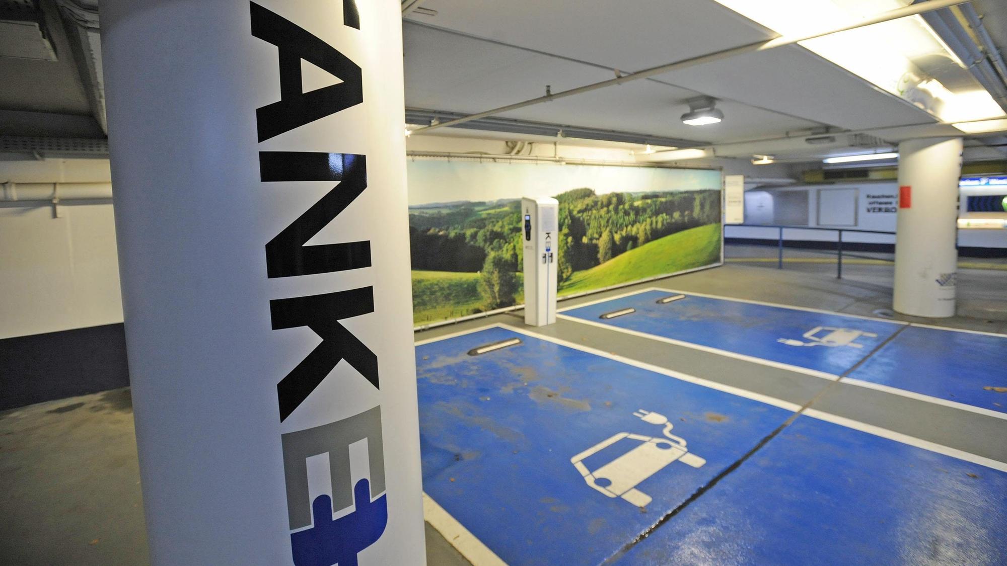 Die E-Tankstelle in der Tiefgarage City-Center in Wiesdorf.