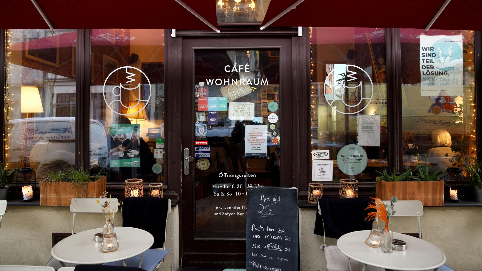 Eingangsbereich Café Wohnraum in Nippes.
