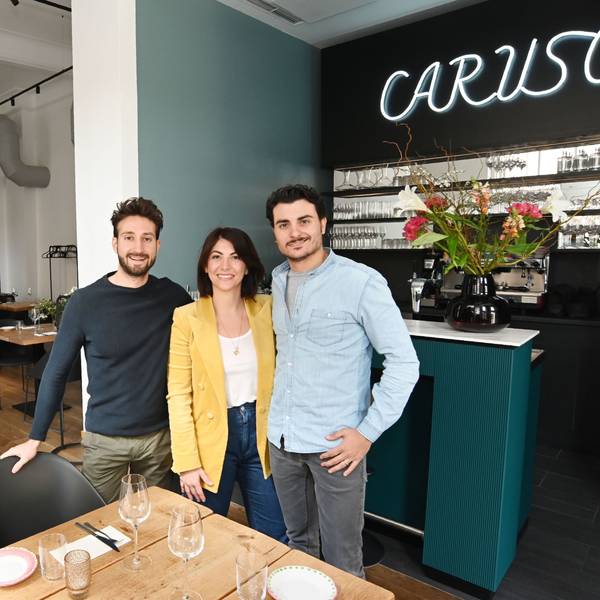 Das Team der Pasta Bar Caruso auf der Kasparstraße. V.Li.: Emanuele Barbaro, Anna Siena, Marcello Caruso.