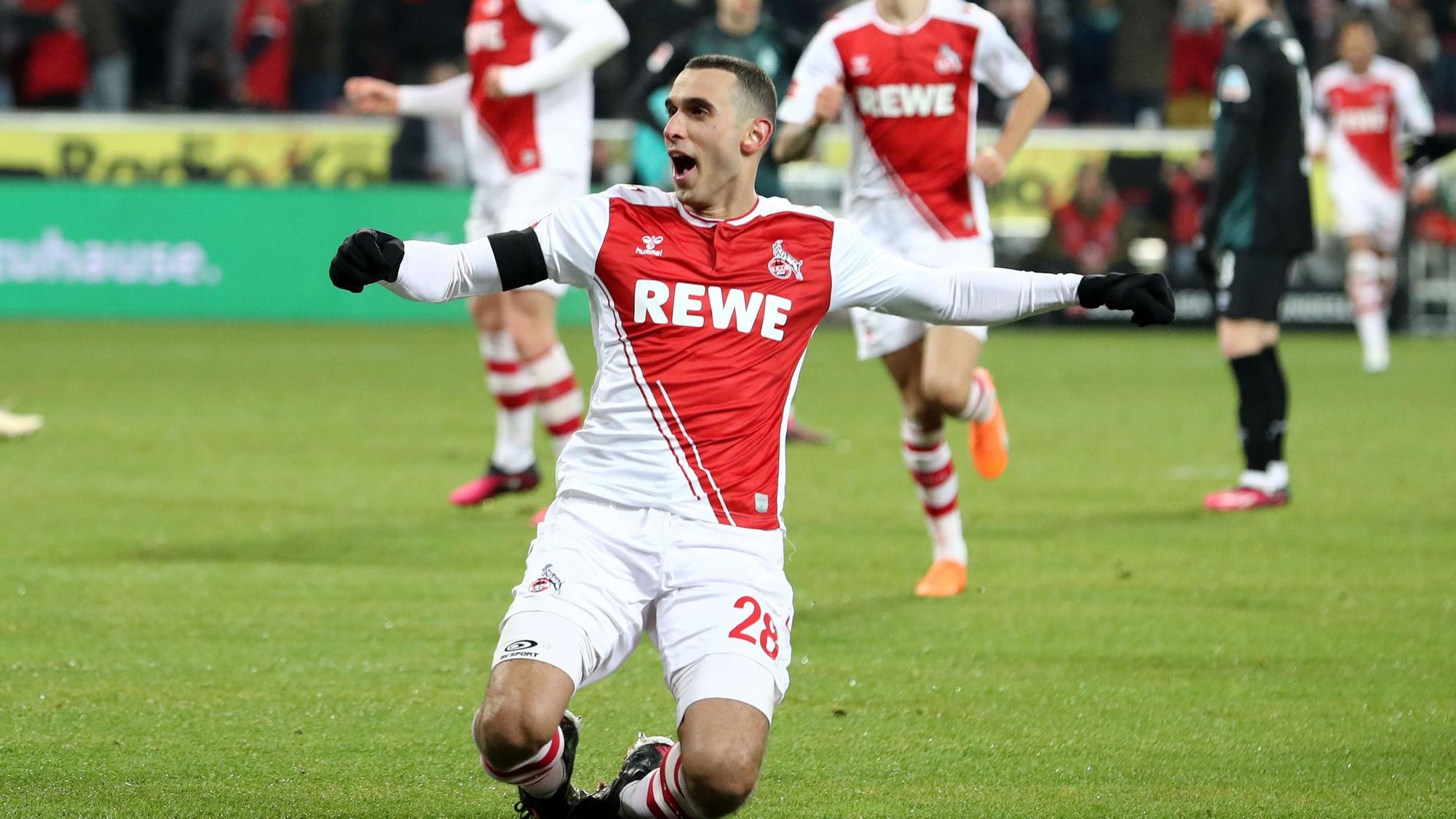 Ellyes Skhiri bejubelt sein Tor zum 6:1 gegen Werder Bremen.