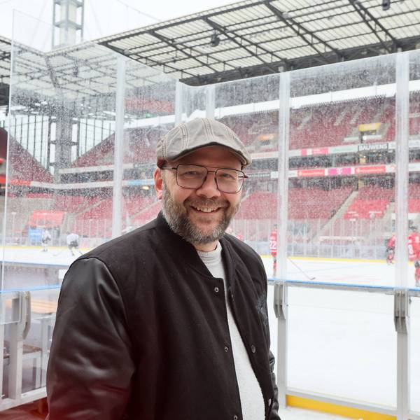 Kölner Haie KEC Die Haie vs Adler Mannheim, Wintergame, Rheinenergiestadion, Eishockey DEL, Training Kölner Haie, Philipp Walter , 02.12.2022, *** Kölner Haie KEC The Sharks vs Adler Mannheim, Wintergame, Rheinenergiestadion, Ice Hockey DEL, Training Kölner Haie, Philipp Walter , 02 12 2022, DUS900