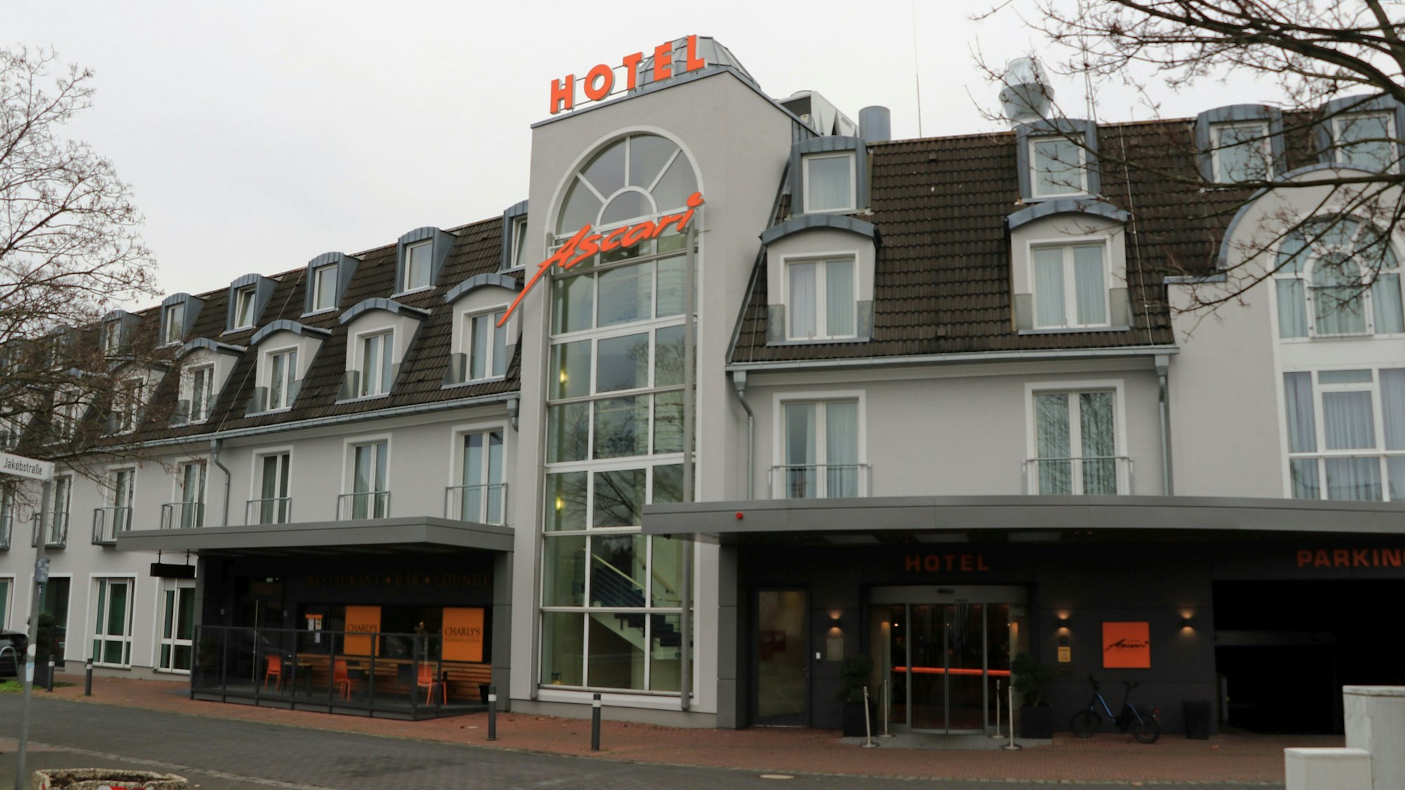 Das Pulheimer Hotel Ascari in der Frontansicht von außen (Archivbild)