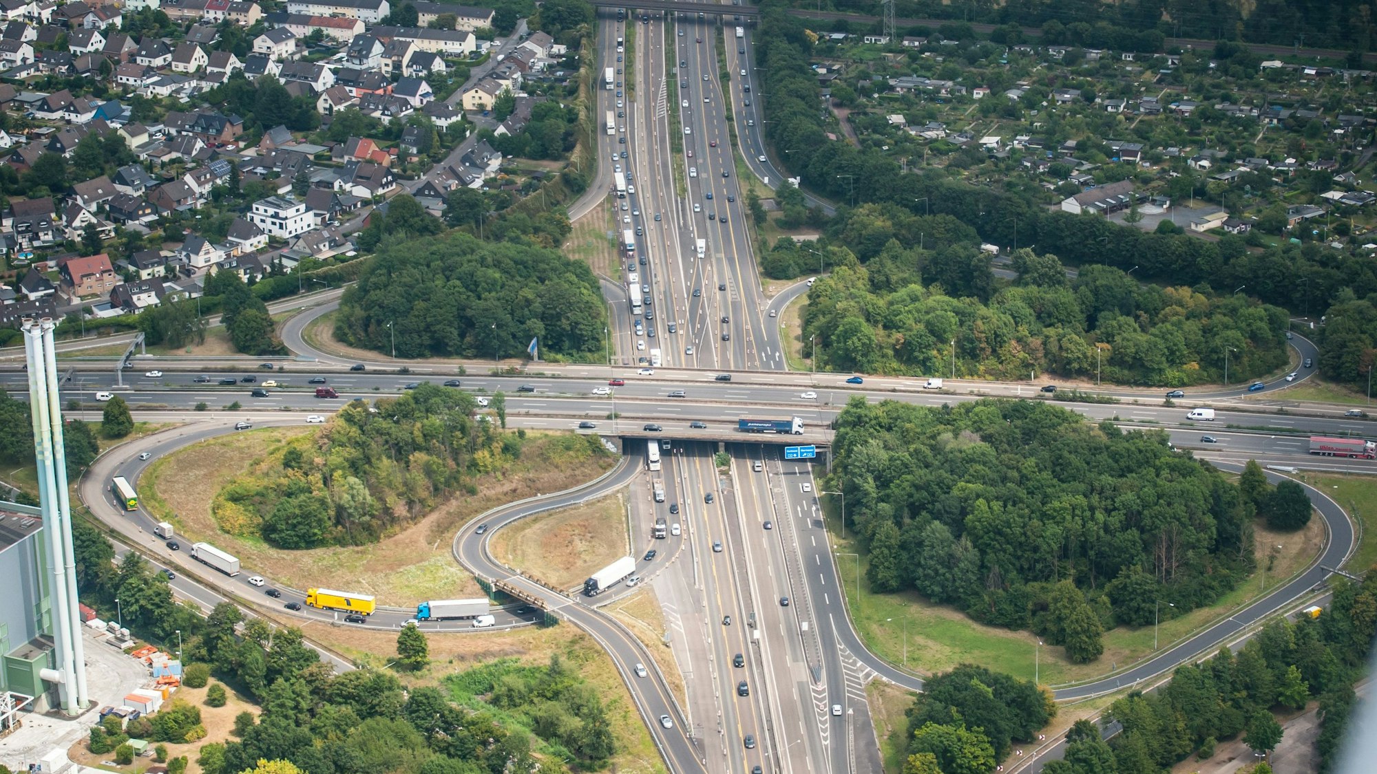 Autobahnkreuz Leverkusen aus der Luft