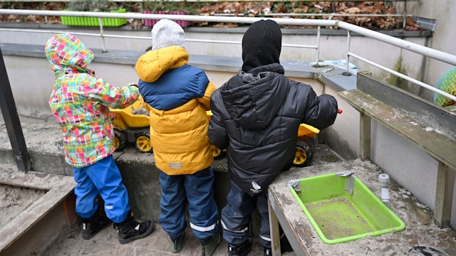 In Dortmund soll es zahlreiche Scheinvaterschaften geben, damit die Mütter der Kinder ein Aufenthaltsrecht in Deutschland bekommen.
