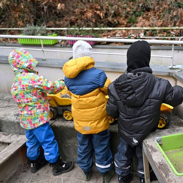 In Dortmund soll es zahlreiche Scheinvaterschaften geben, damit die Mütter der Kinder ein Aufenthaltsrecht in Deutschland bekommen.