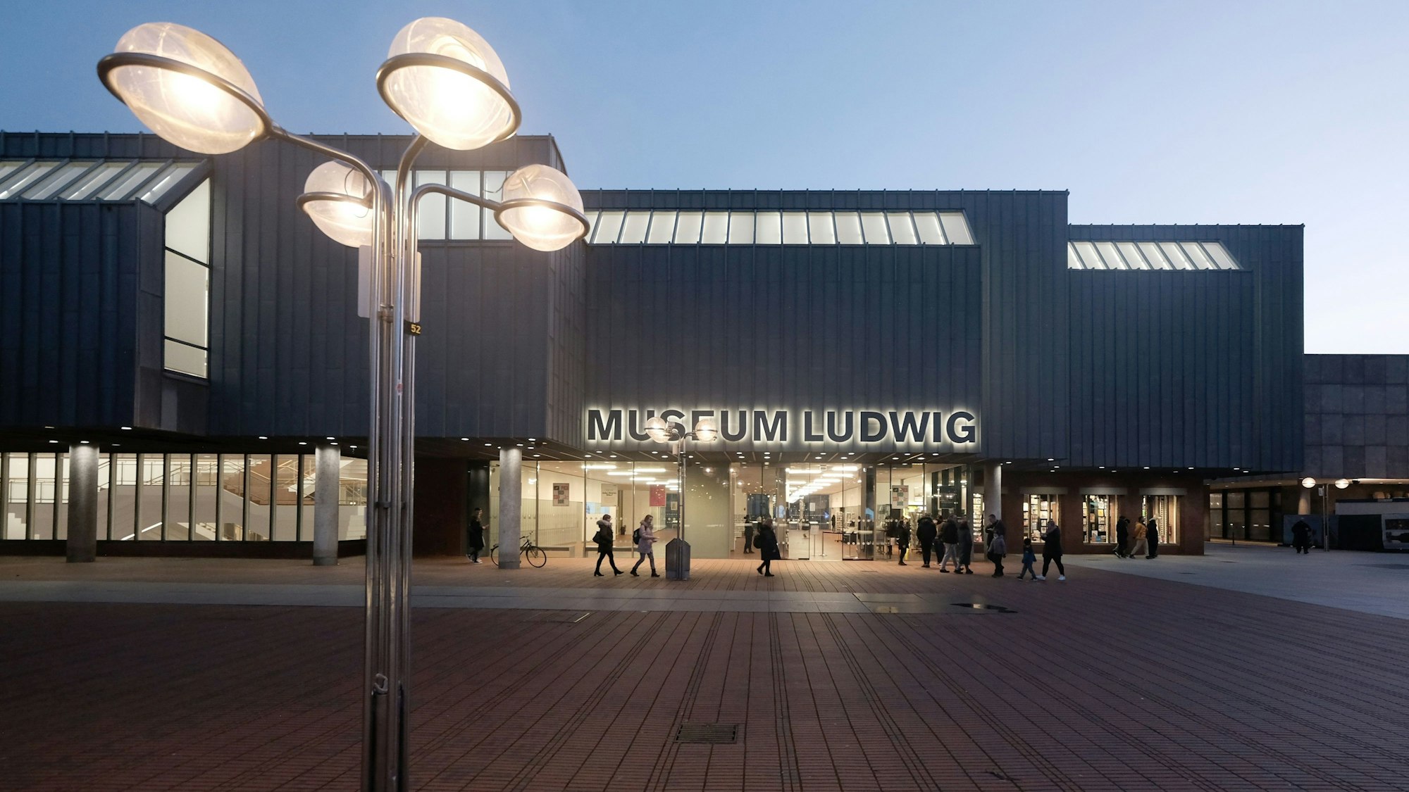 Das Museum Ludwig in Köln von außen. (Archivbild)