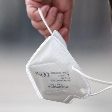 In Bus und Bahn kein Muss mehr: die Maske.