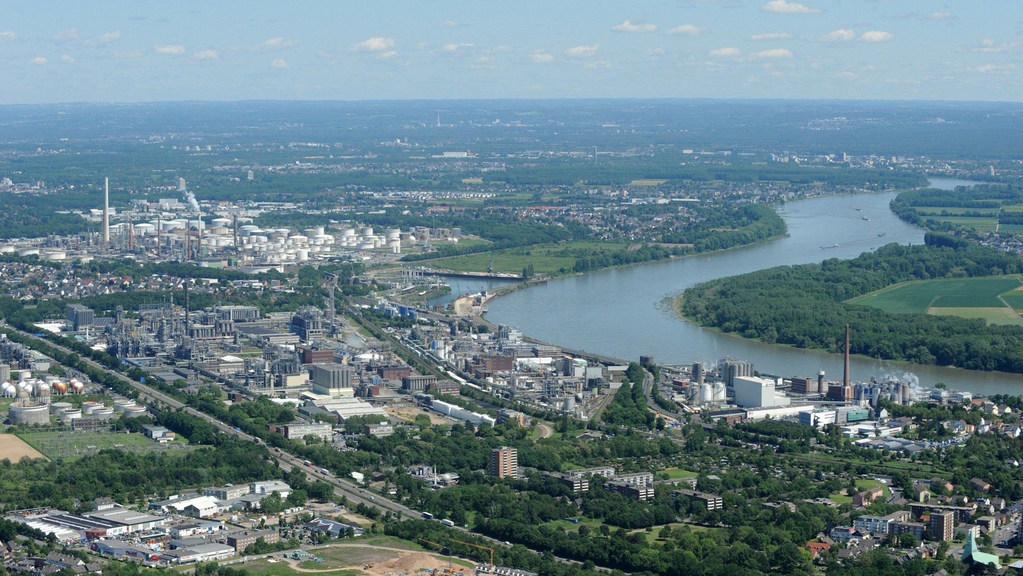 Die Rheinspange soll über Niederkassel ins Linksrheinische führen.