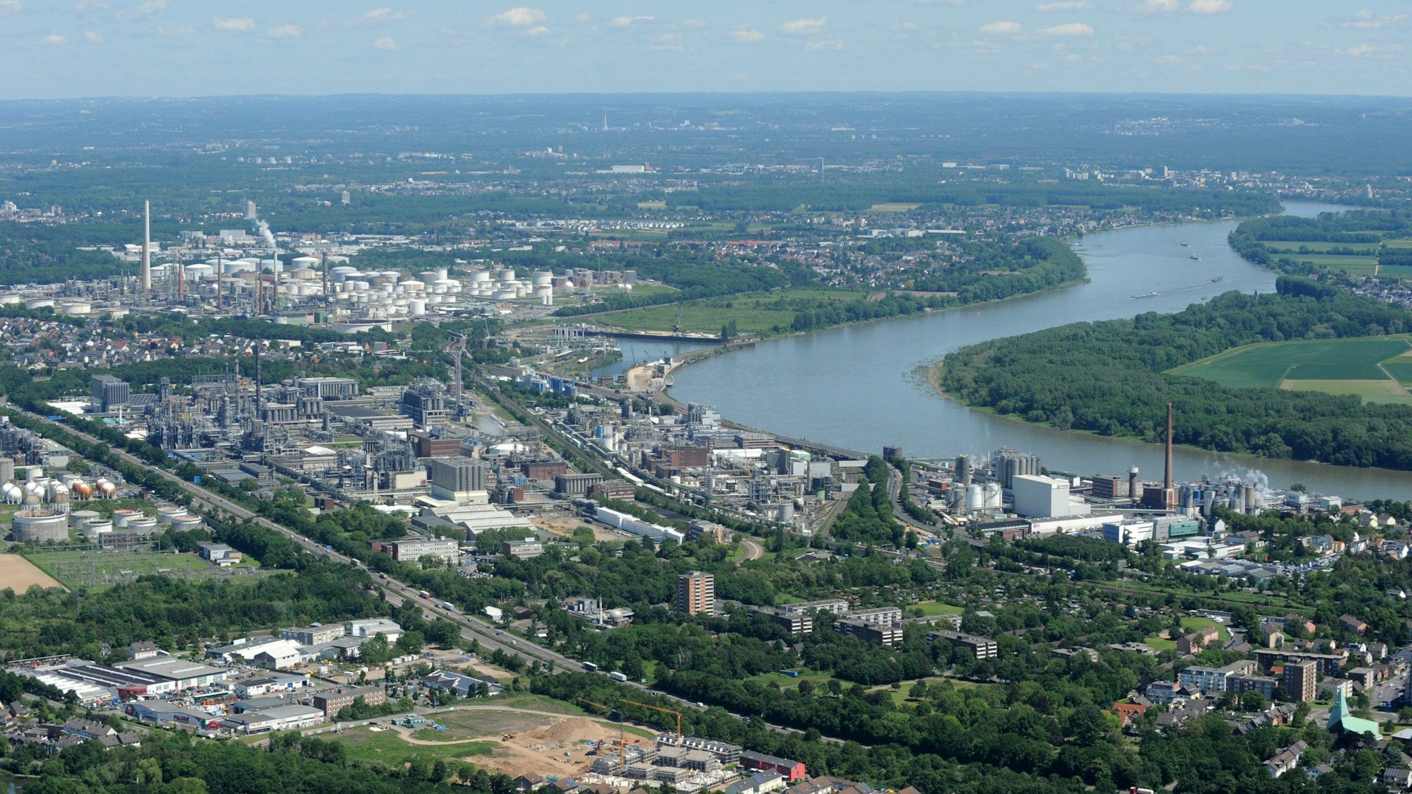 Die Rheinspange soll über Niederkassel ins Linksrheinische führen.