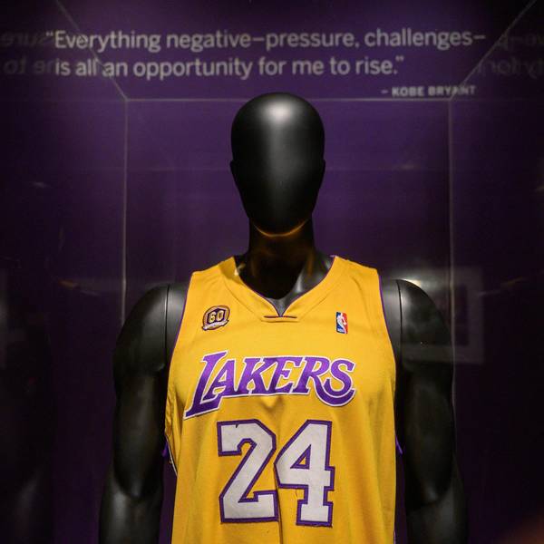 Das Trikot von Kobe Bryant, das versteigert wird.