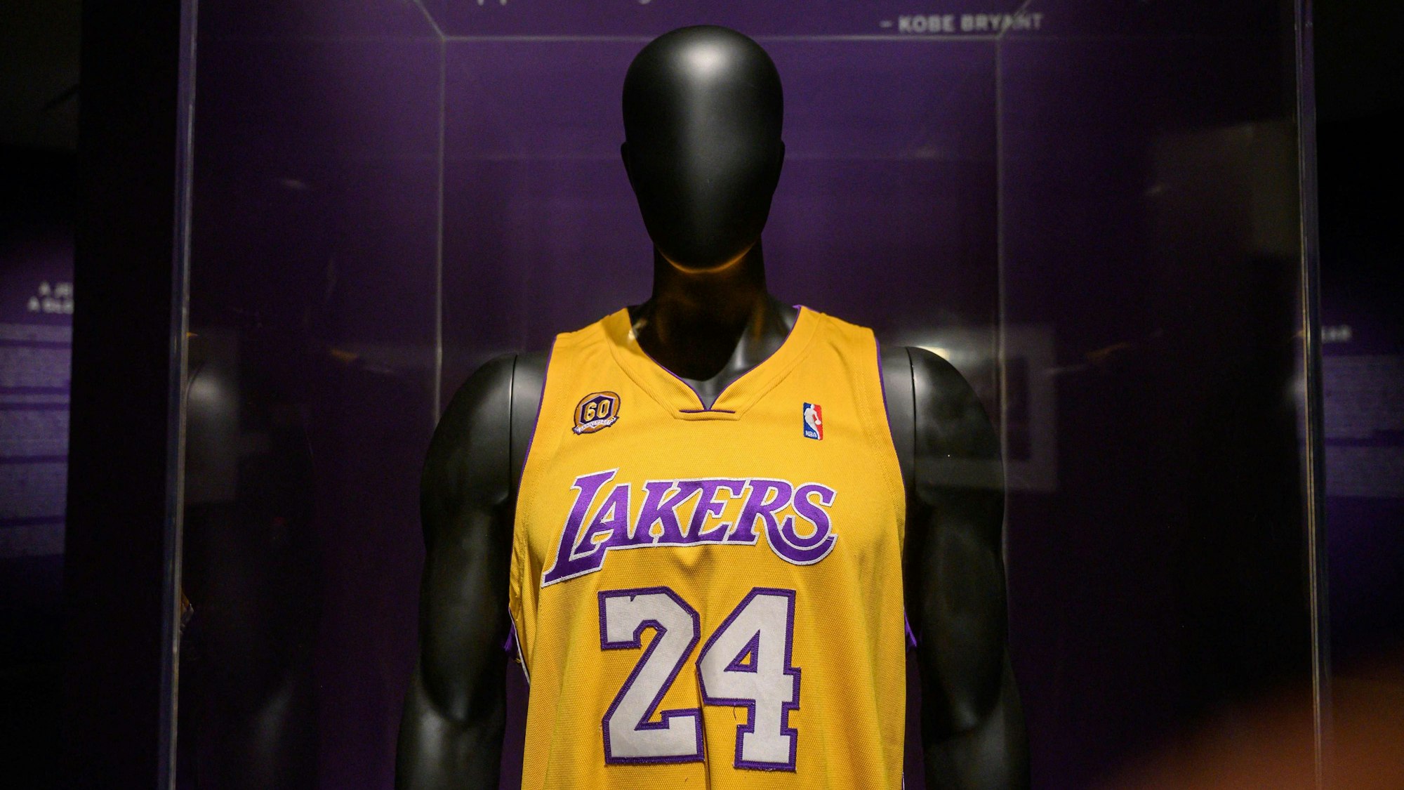 Das Trikot von Kobe Bryant, das versteigert wird.