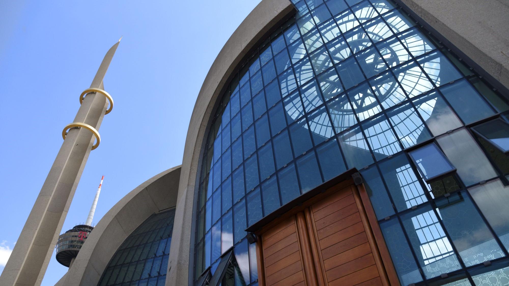 Außenansicht der Ditib-Moschee in Köln-Ehrenfeld.