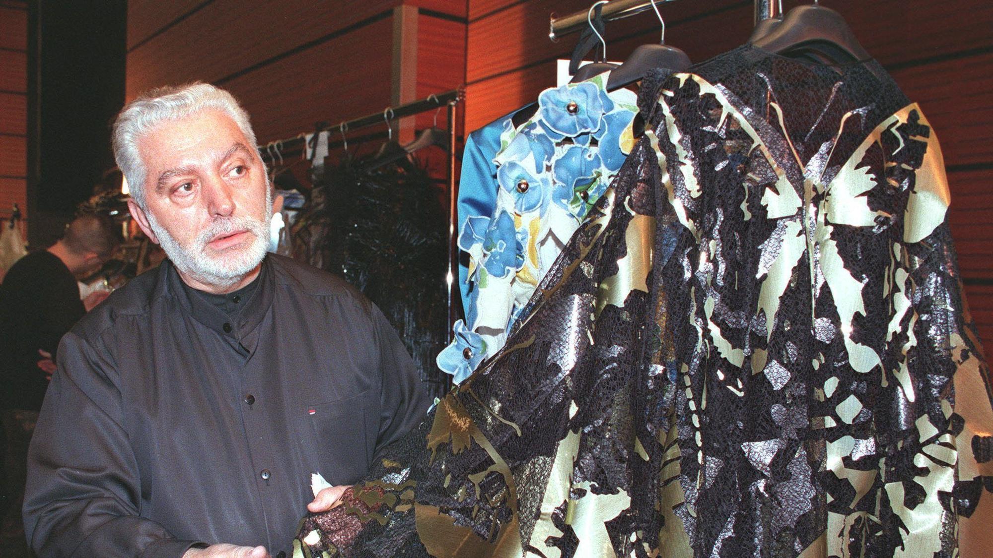 Der spanische Modeschöpfer und Designer Paco Rabanne, hier zu sehen in einer Aufnahme aus dem Jahr 1999, ist tot.