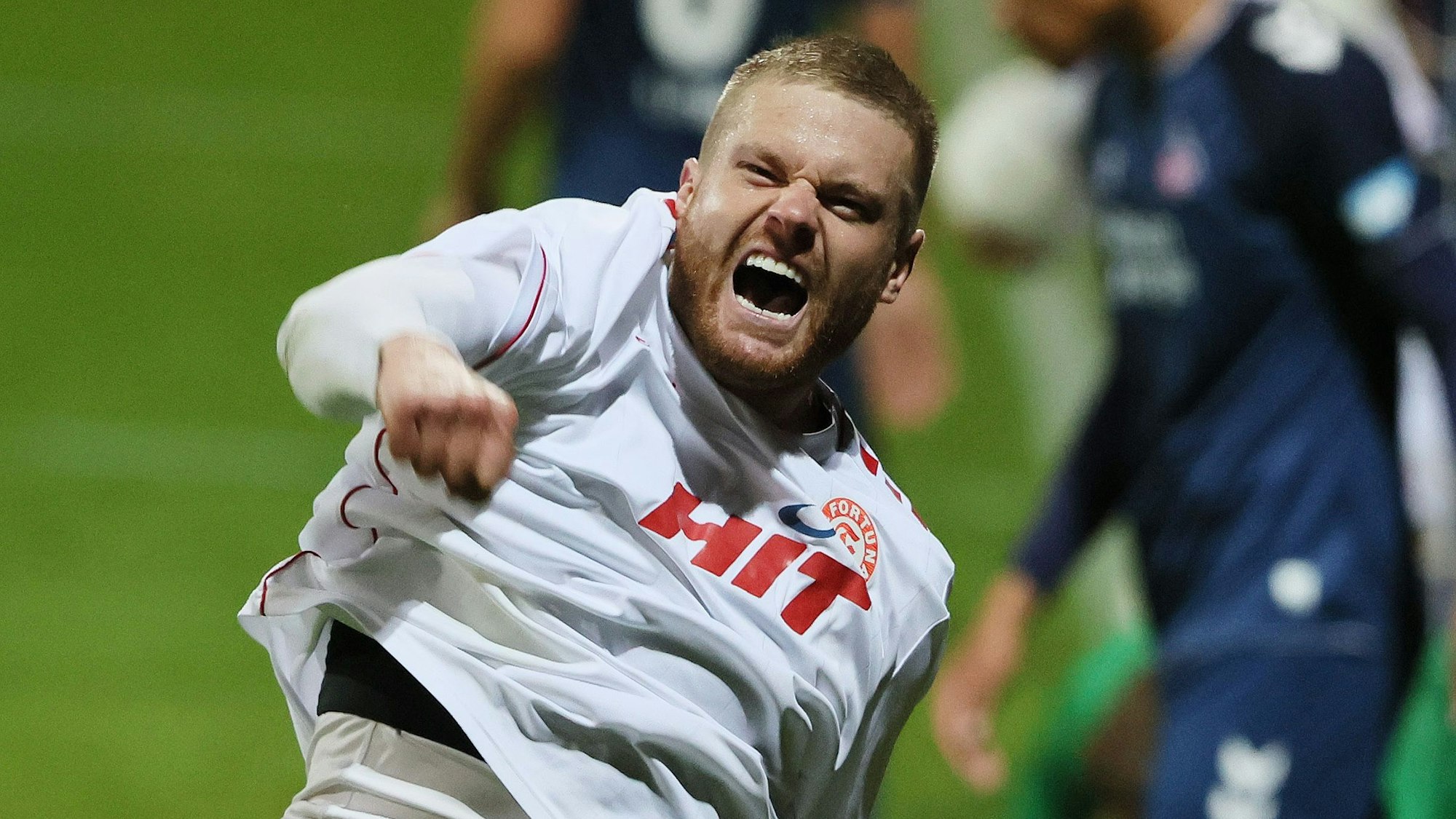 SC Fortuna Köln vs. 1. FC Köln U21, 4.Liga,
Jubel nach dem Tor zum 1:1 Ausgleich: Lars Lokotsch (Fortuna), 10.11.2022, Bild: Herbert Bucco