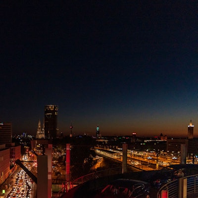 Die Kölner Skyline bei Nacht