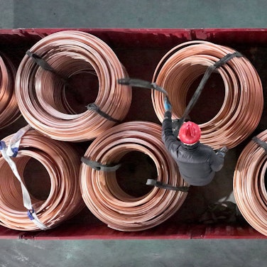 Rollen mit Kupferkabel