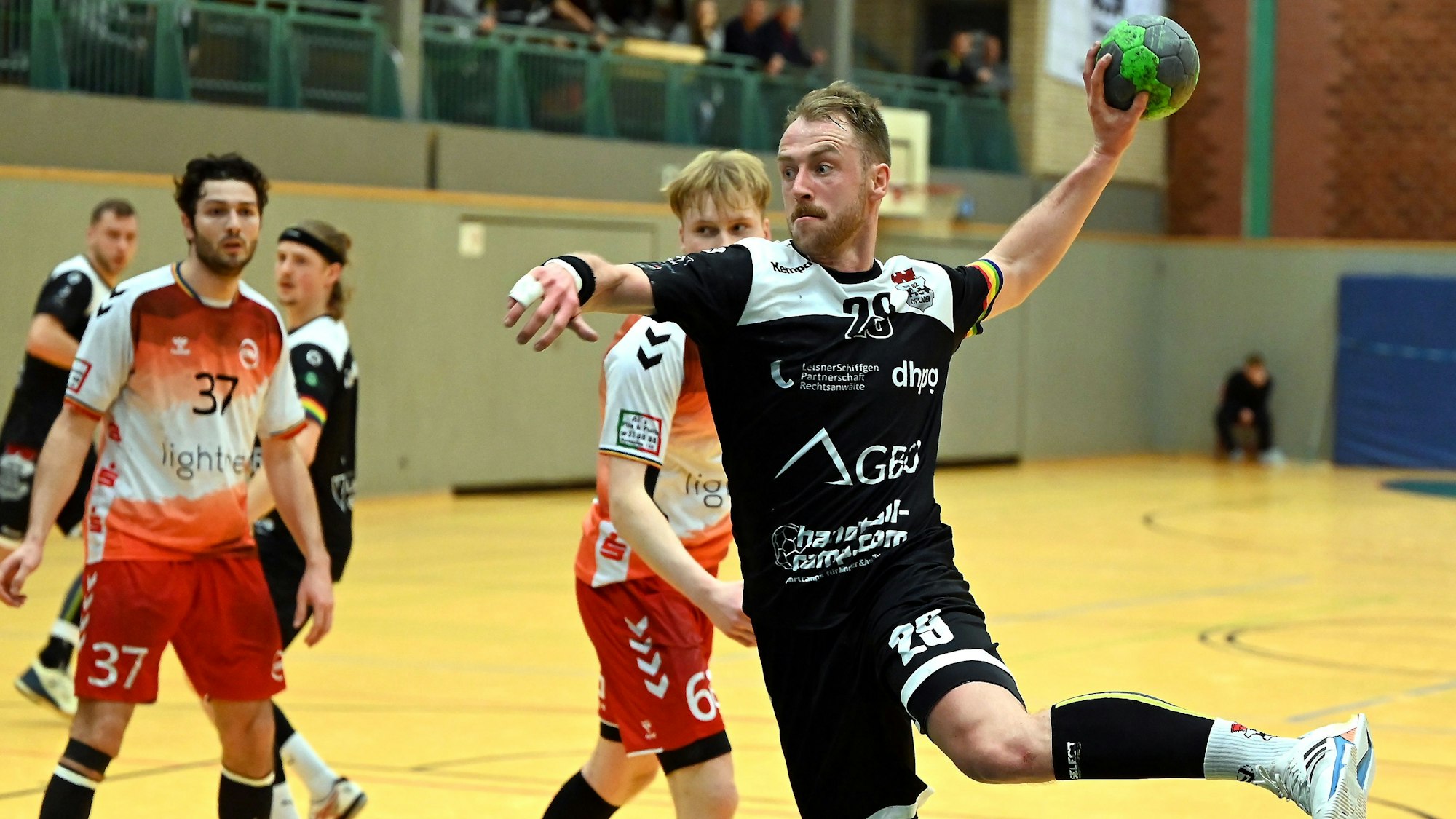 Markus Sonnenberg glänzte beim letzten Saisonspiel noch einmal mit zwölf Toren für den TuS 82 Opladen.