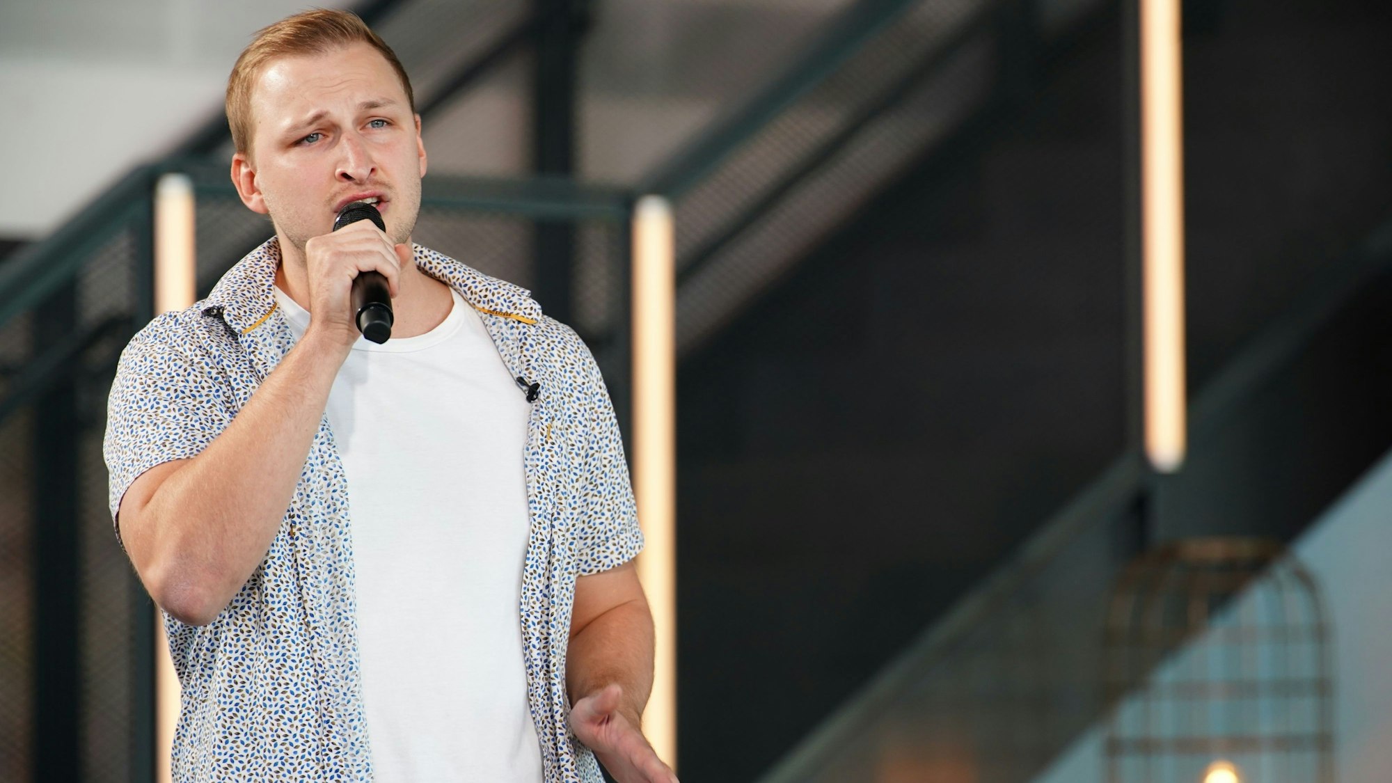 Das Foto zeigt David Leischik aus Hürth. Er tritt in der Castingshow „Deutschland sucht den Superstar“ an.