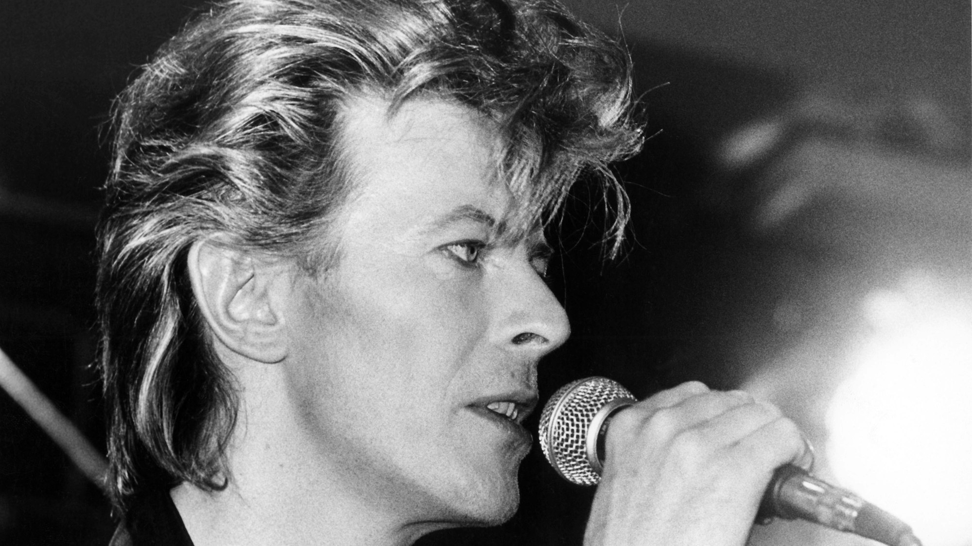 Der britische Musiker David Bowie gibt am 26.03.1987 in München eine Pressekonferenz zu seiner bevorstehenden "Glass Spider Tour".