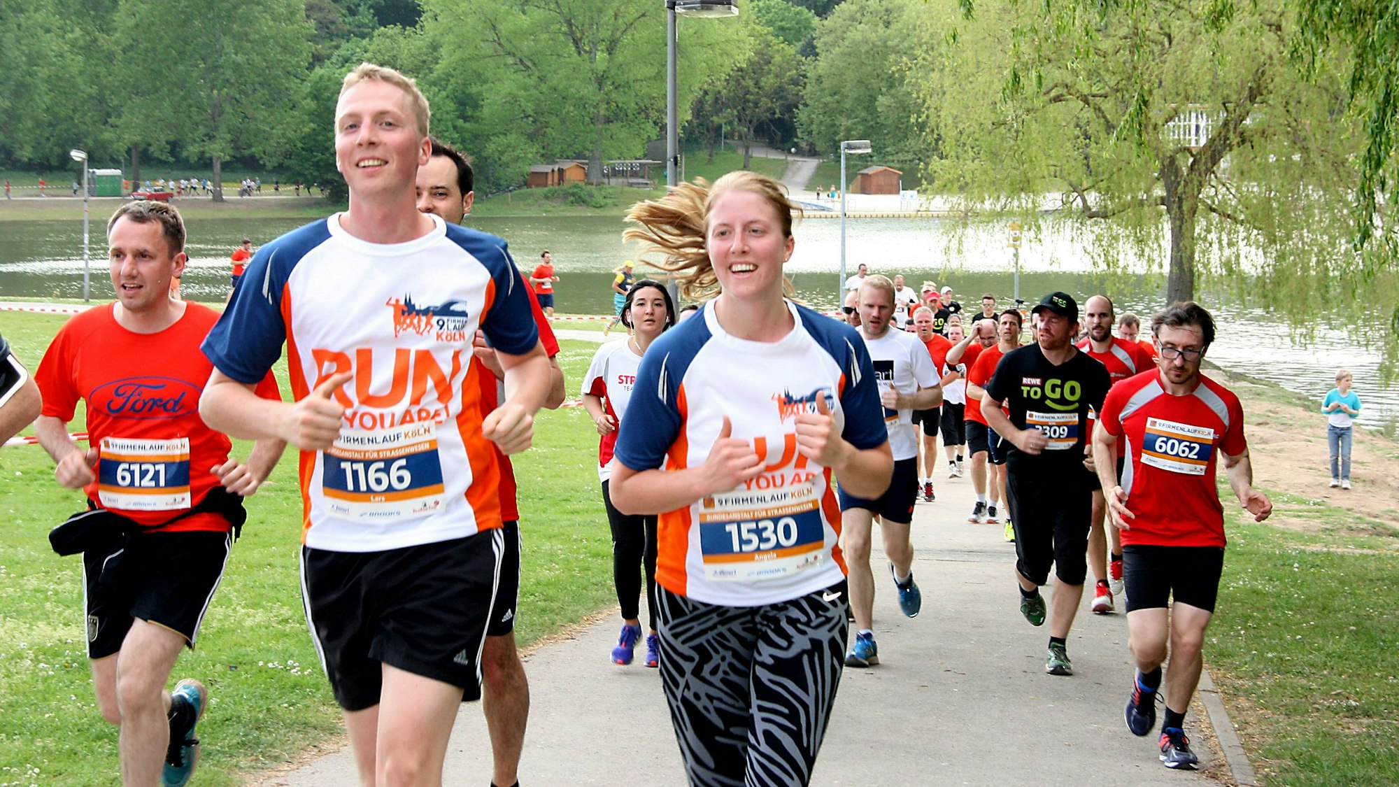 Am B2Run Firmenlauf nehmen jährlich mehrere tausend Läufer teil (Archivbild)