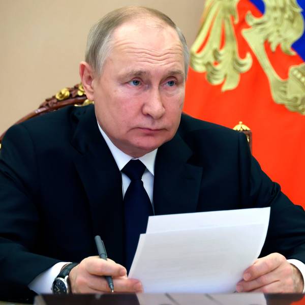 Dieses von der staatlichen russischen Nachrichtenagentur Sputnik via AP veröffentlichte Foto zeigt Wladimir Putin, Präsident von Russland, der per Videokonferenz an der Eröffnungszeremonie für das Gaskondensatfeld Kowykta teilnimmt.