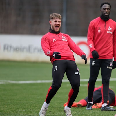 Jan Thielmann (v.l.), Kingsley Schindler und Justin Diehl trainieren beim 1. FC Köln.