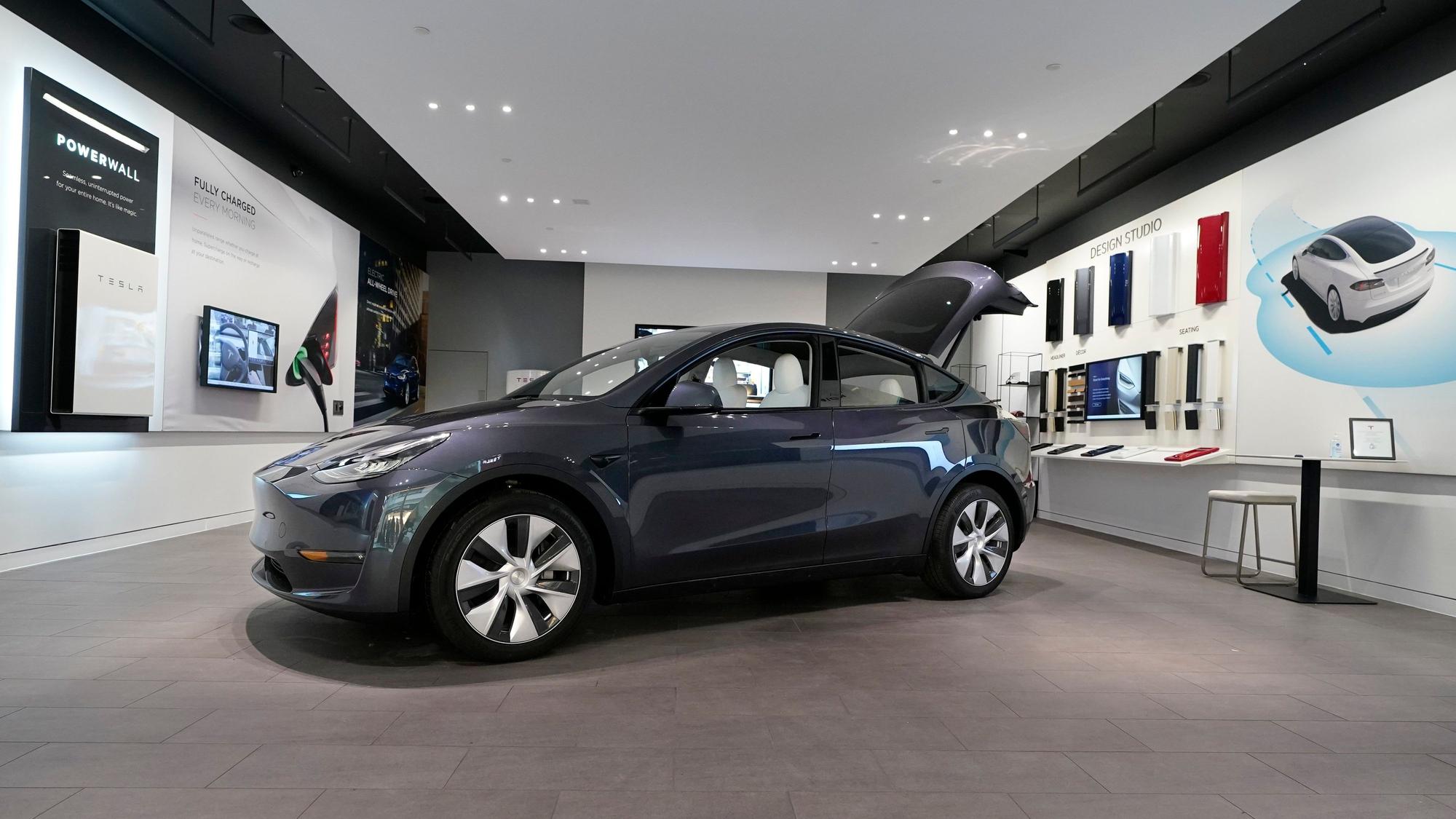 Tesla Model Y Long Range