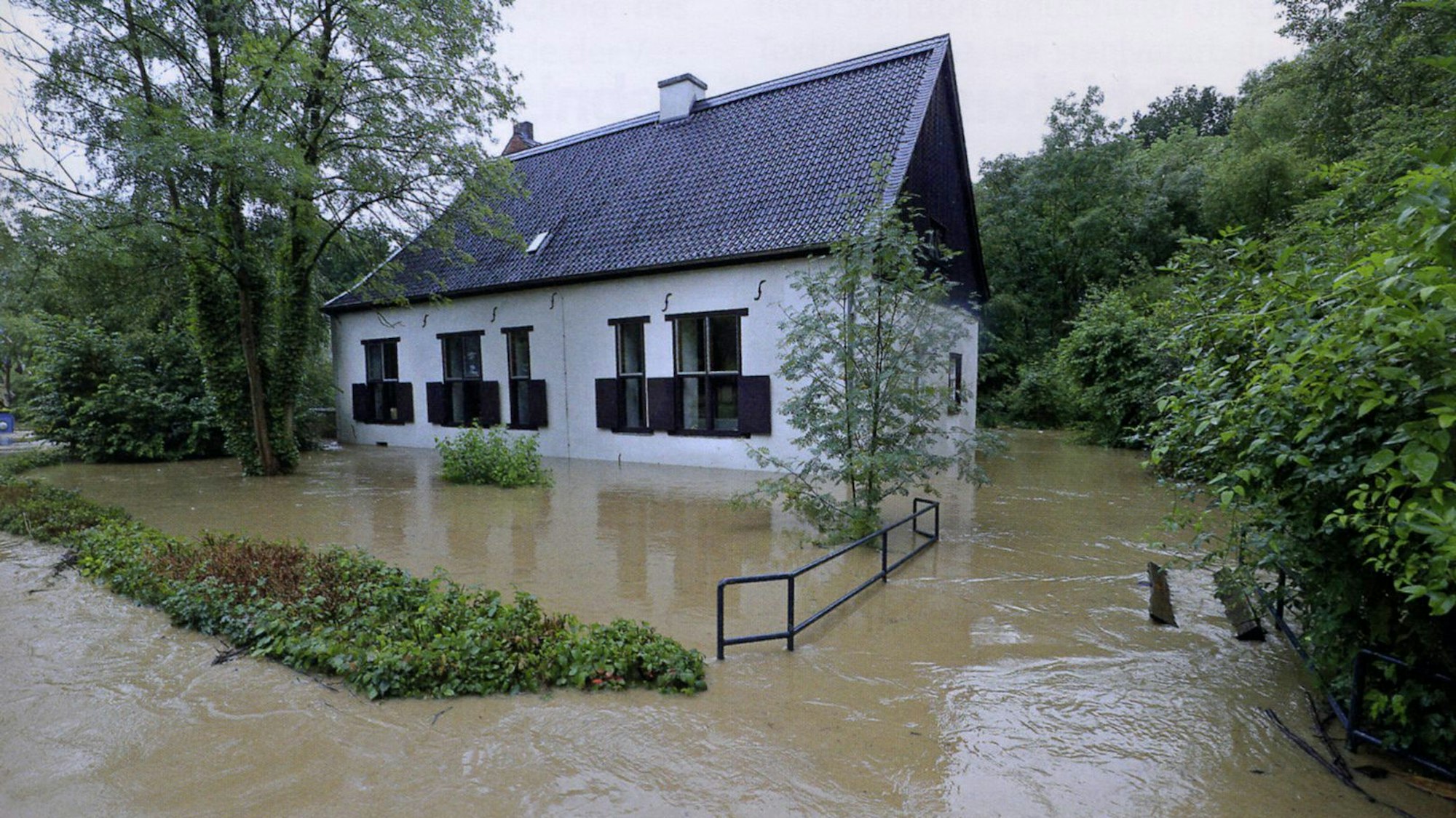 Die Burg Ophoven am 14. Juli 2021
