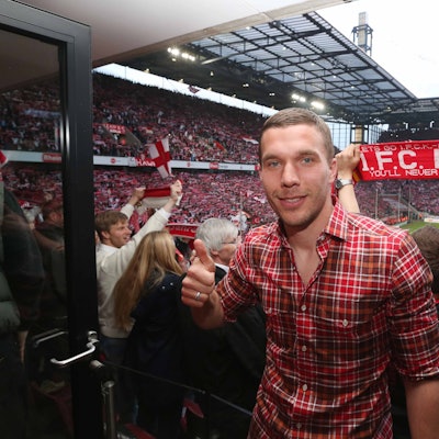 Lukas Podolski zu Besuch in seiner eigenen Loge im Rhein-Energie-Stadion bei einem Heimspiel des 1. FC Köln