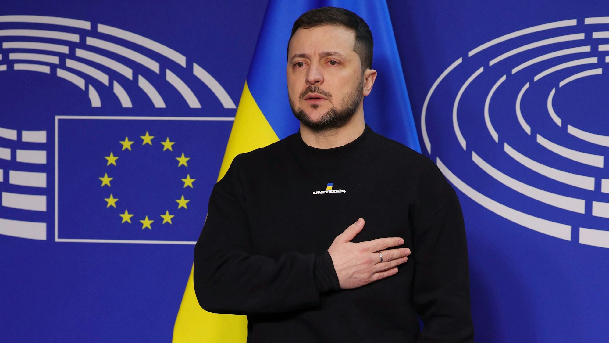 Wolodymyr Selenskyj, Präsident der Ukraine, trifft zu einem EU-Gipfel im Gebäude des Europäischen Rates ein.