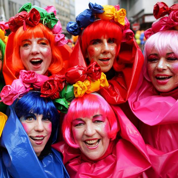 Feiertag der Frauen: Weiberfastnacht ist in den Veedeln was los!