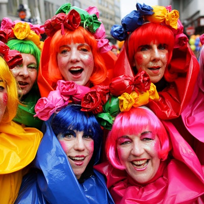 Feiertag der Frauen: Weiberfastnacht ist in den Veedeln was los!