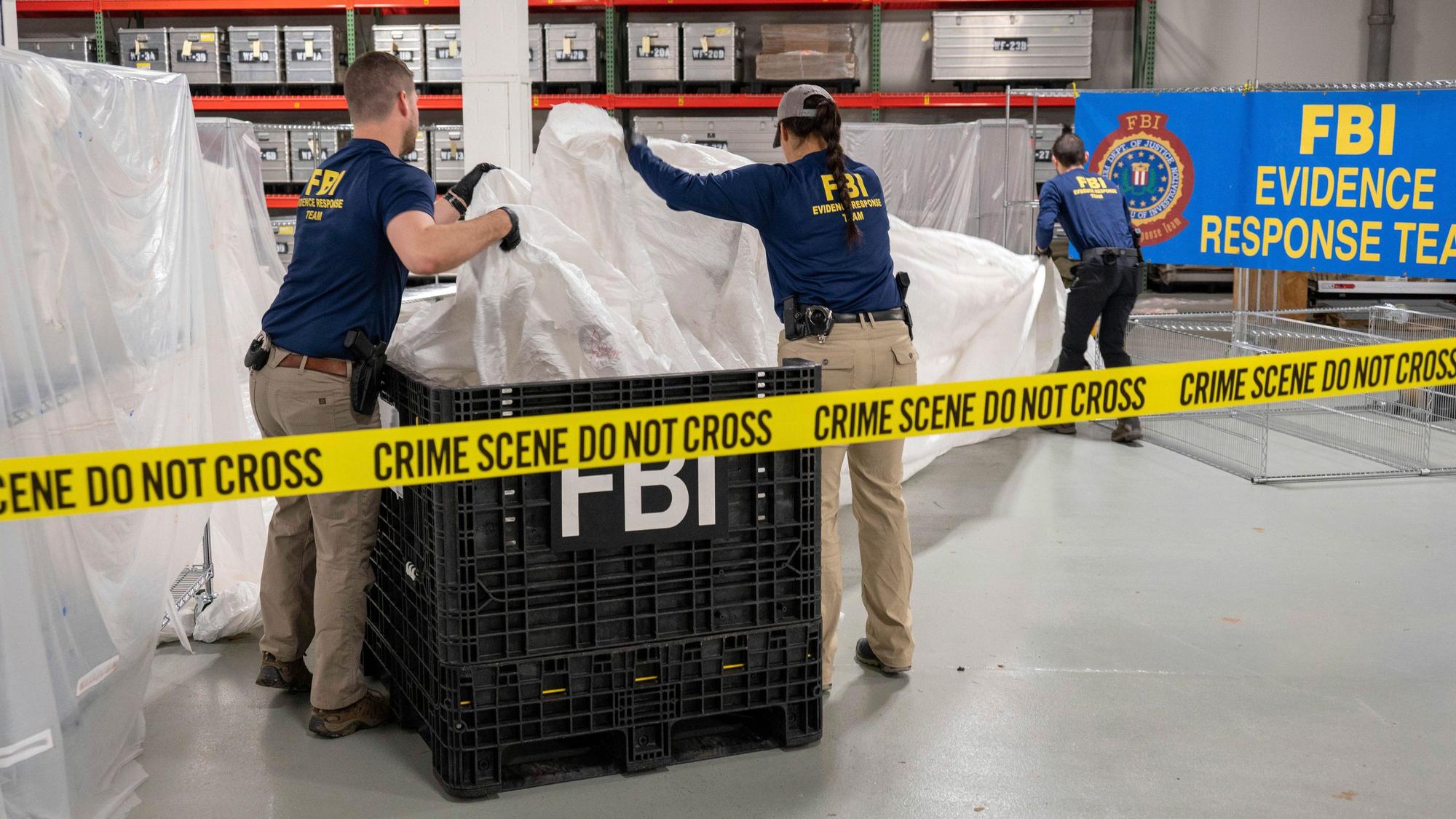 FBI-Ermittler untersuchen die Überreste des abgeschossenen Spionageballons, der aus China stammt.