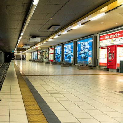 Bundesweiter Warnstreik im Personennahverkehr von der Gewerkschaft Ver.di.
Bestreikt werden die Kölner Verkehrs-Betriebe.
Hier der Neumarkt in der Kölner Innenstadt.